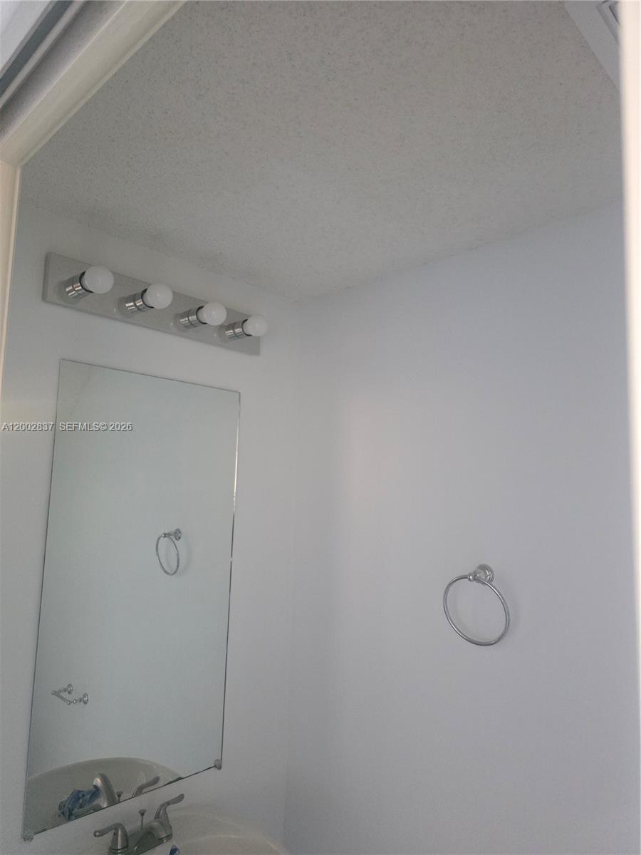 BONITA VILLAS CONDO - Residential Lease