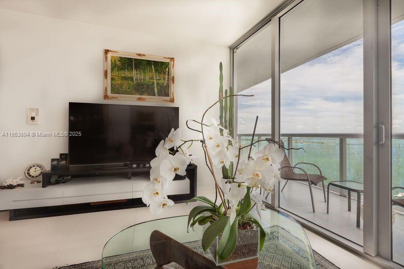 495 Brickell Ave 2911