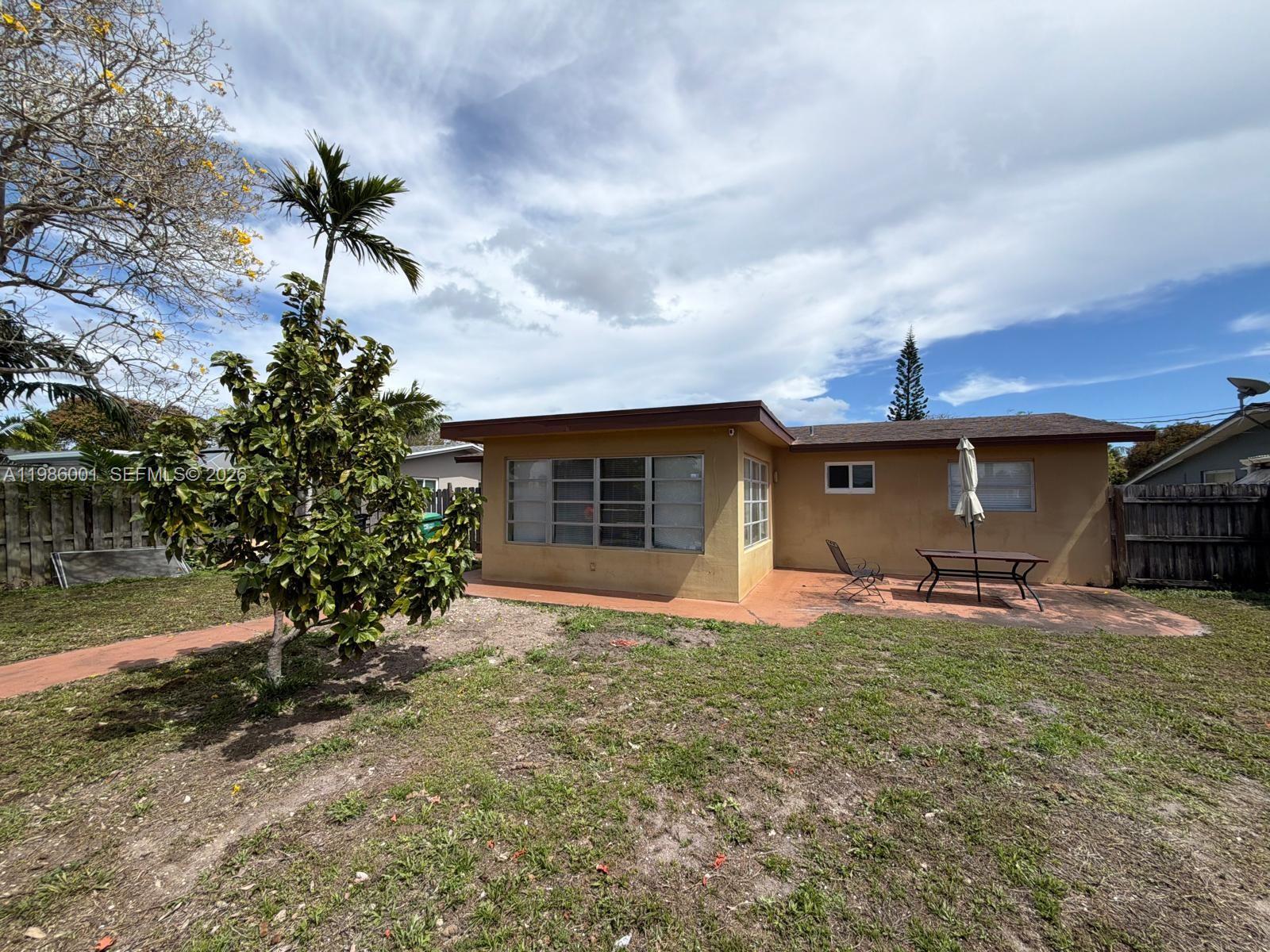 FLORAL HEIGHTS 1ST ADD - Residential