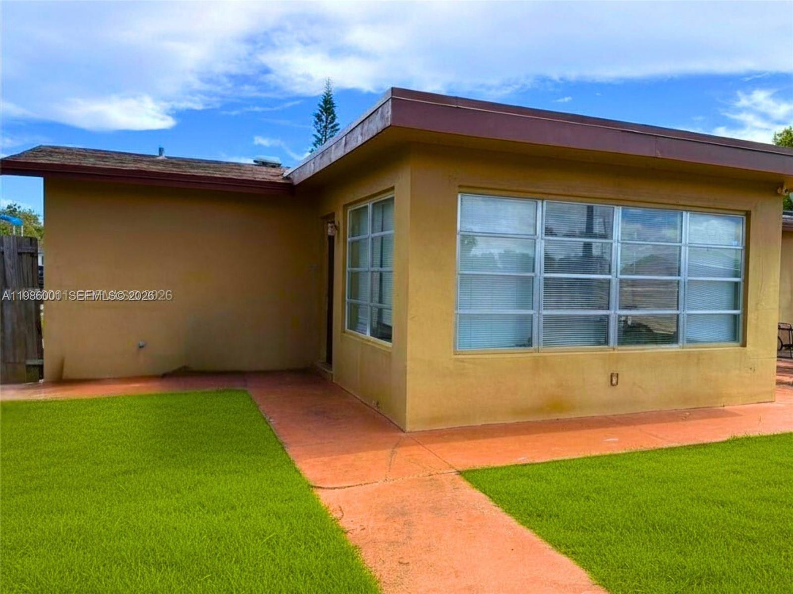 FLORAL HEIGHTS 1ST ADD - Residential