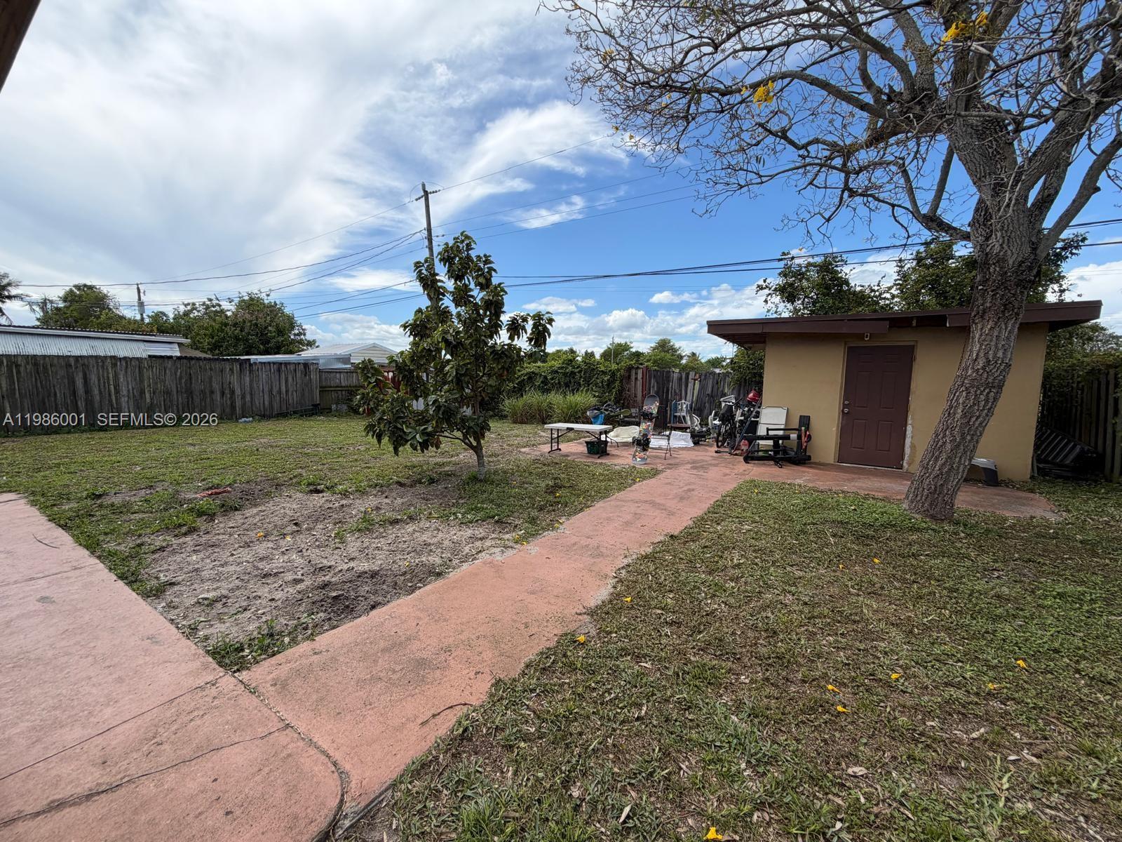 FLORAL HEIGHTS 1ST ADD - Residential