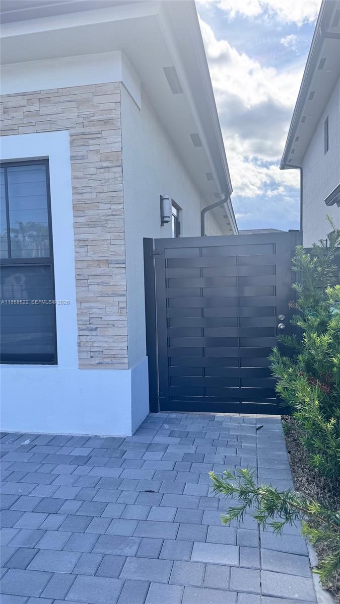 1820 SW 144th Ave Side