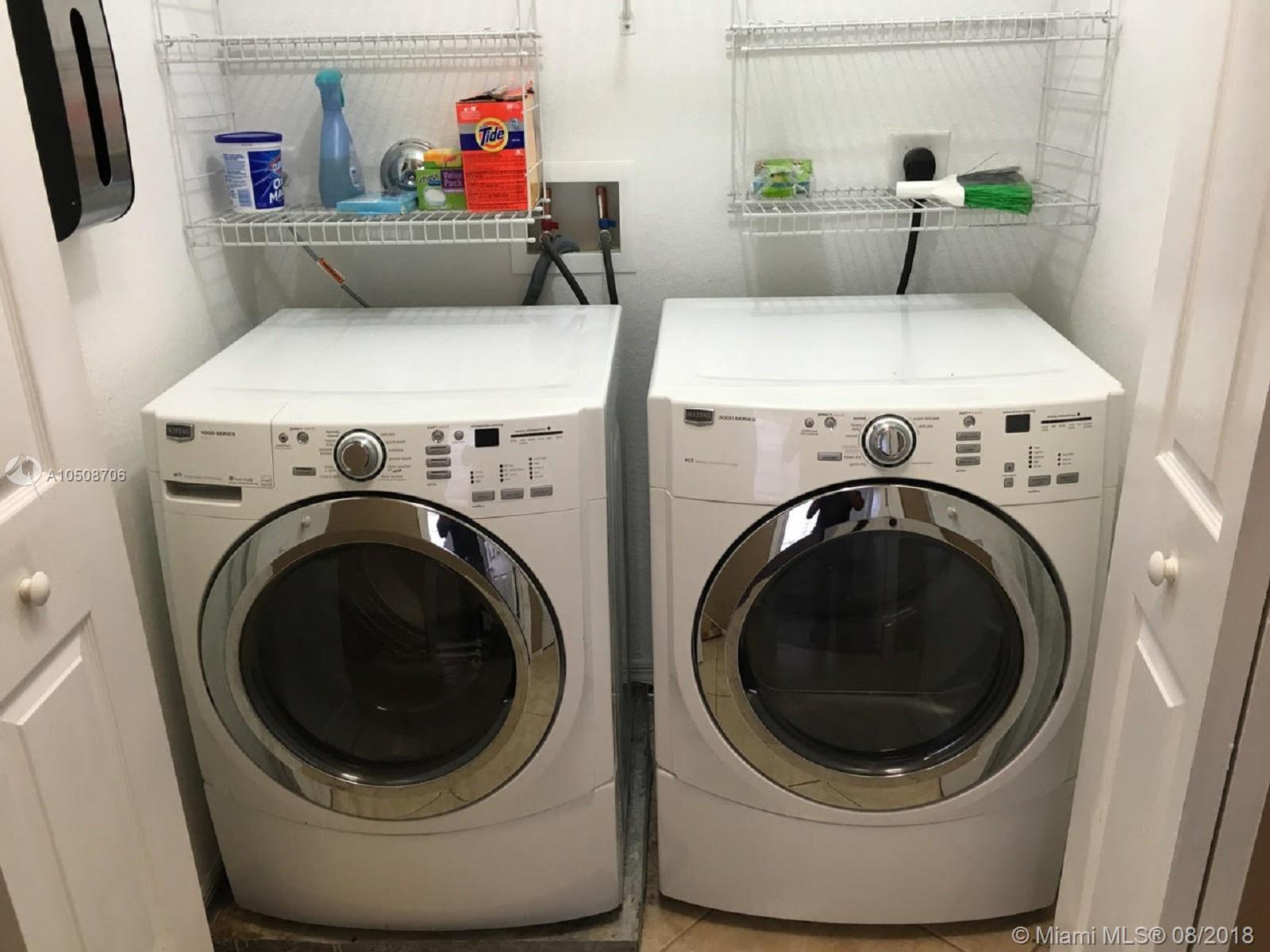 BANYAN BAY CONDO - Residential Lease