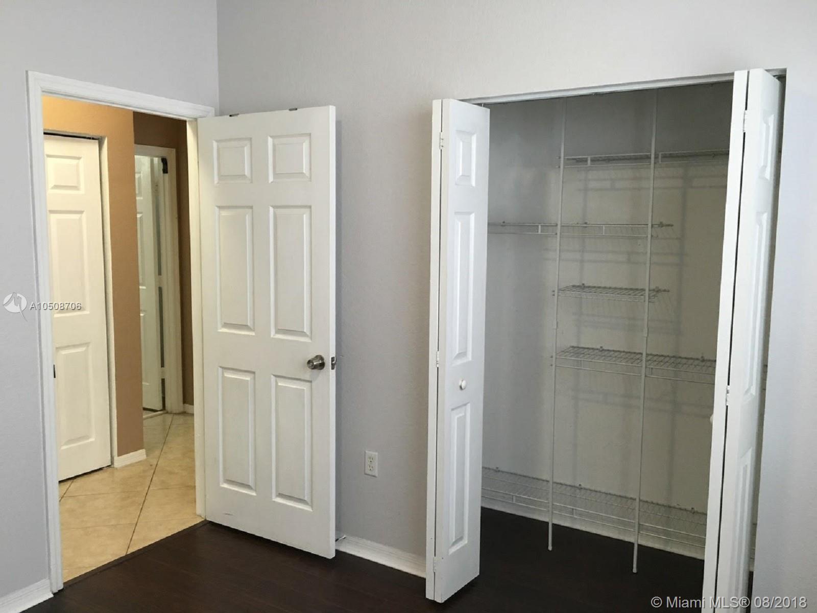 BANYAN BAY CONDO - Residential Lease