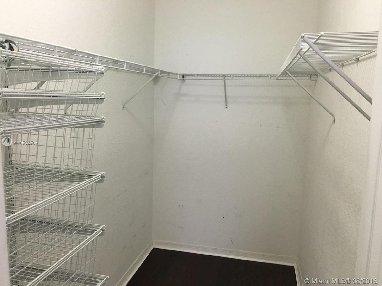 BANYAN BAY CONDO - Residential Lease