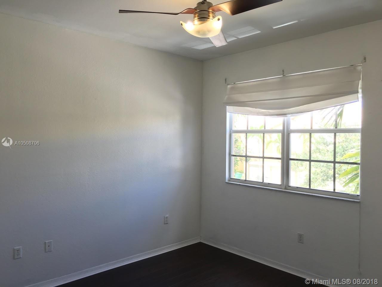 BANYAN BAY CONDO - Residential Lease