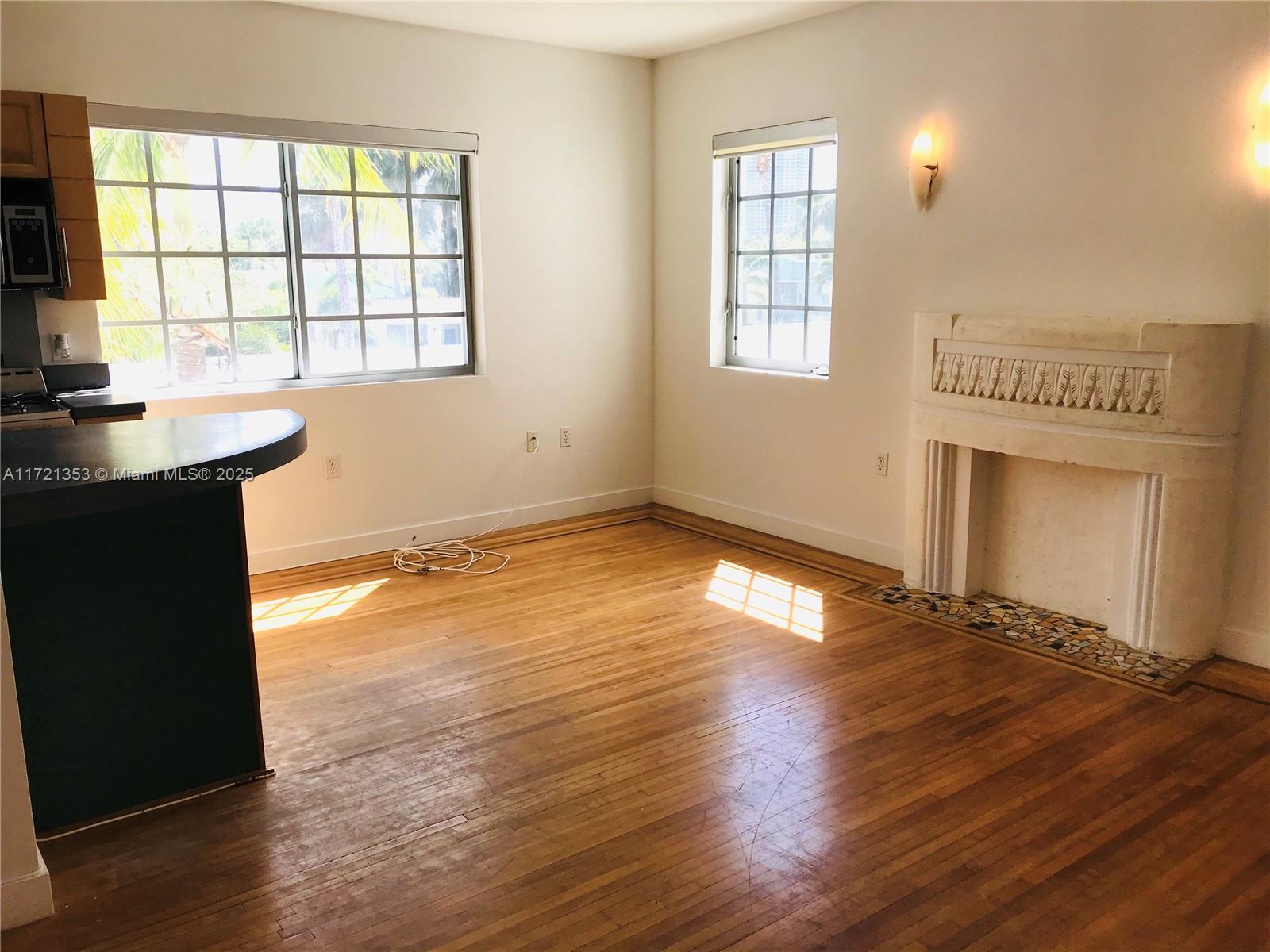 Rental Property at 815 Euclid Ave 14, Miami Beach, Miami-Dade County, Florida - Bedrooms: 1 
Bathrooms: 1  - $2,000 MO.