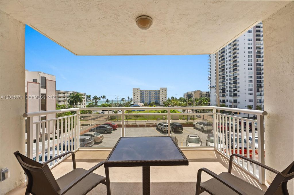 Photo of 1600 S Ocean Dr #4G, Hollywood, FL 33019 (MLS # A12005571)