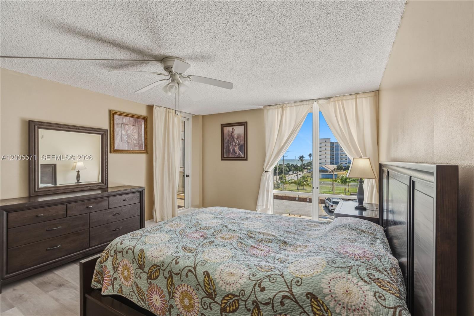 ALLINGTON TOWERS CONDO - Residential Lease
