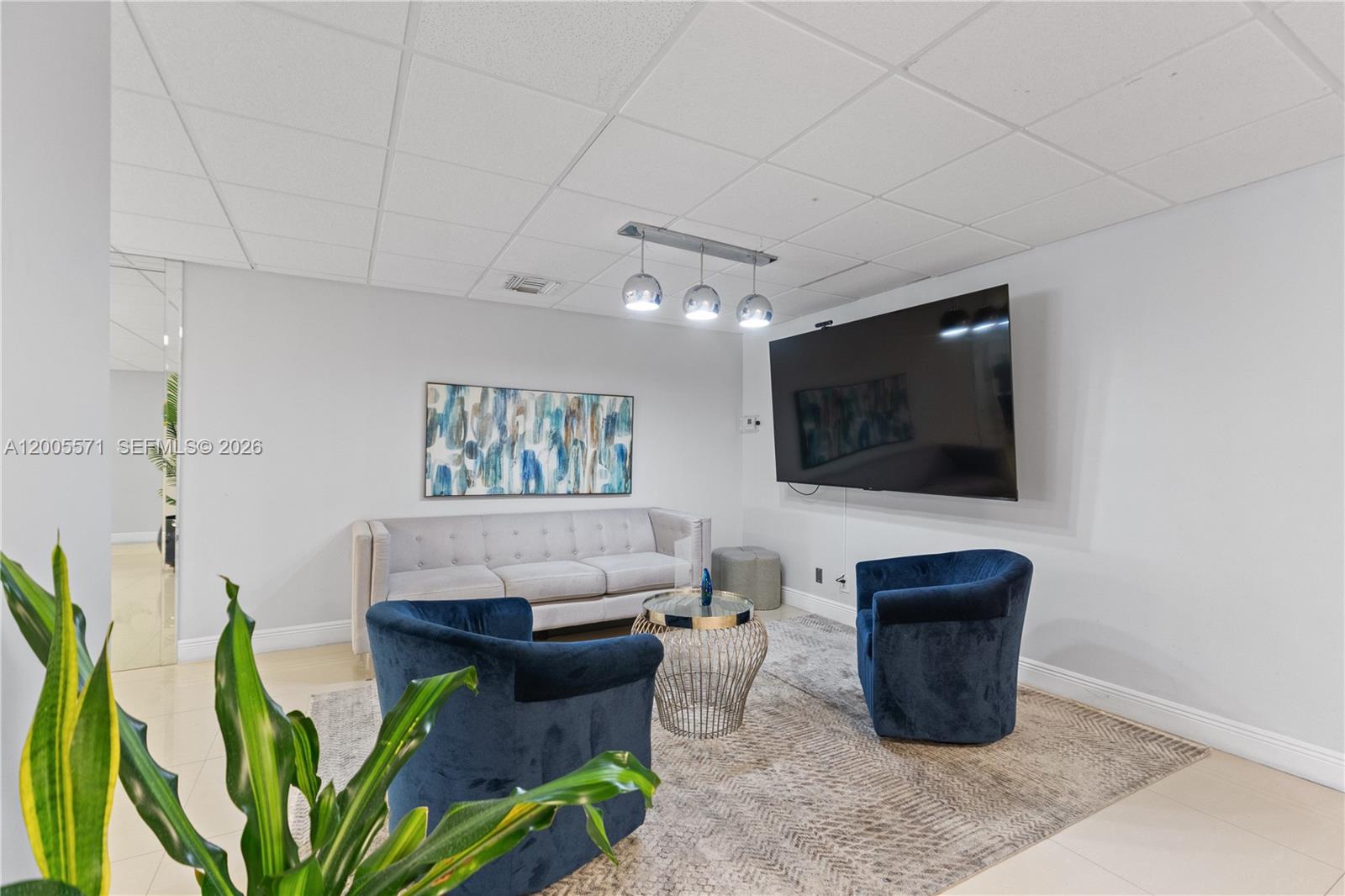 ALLINGTON TOWERS CONDO - Residential Lease