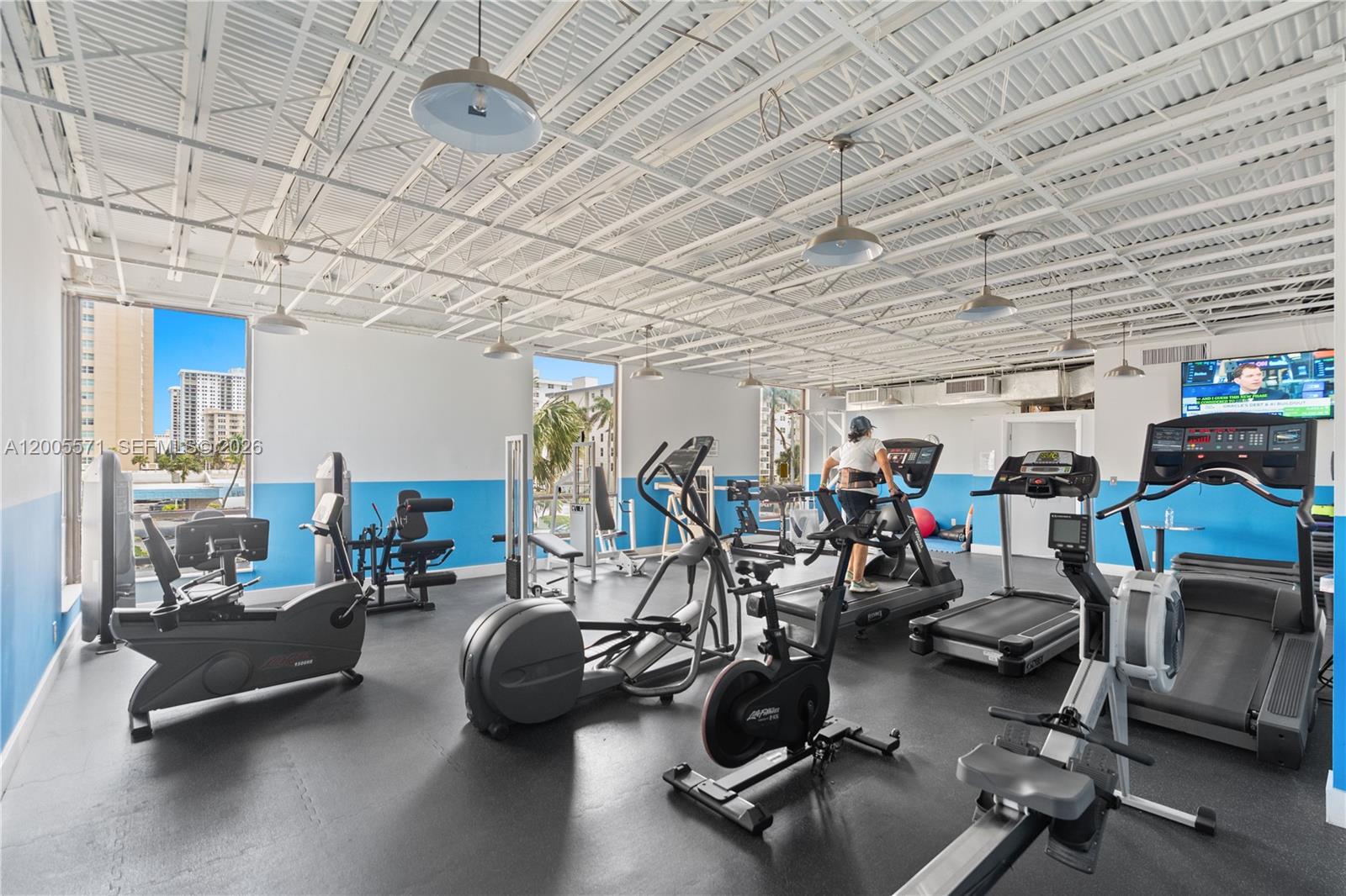 ALLINGTON TOWERS CONDO - Residential Lease