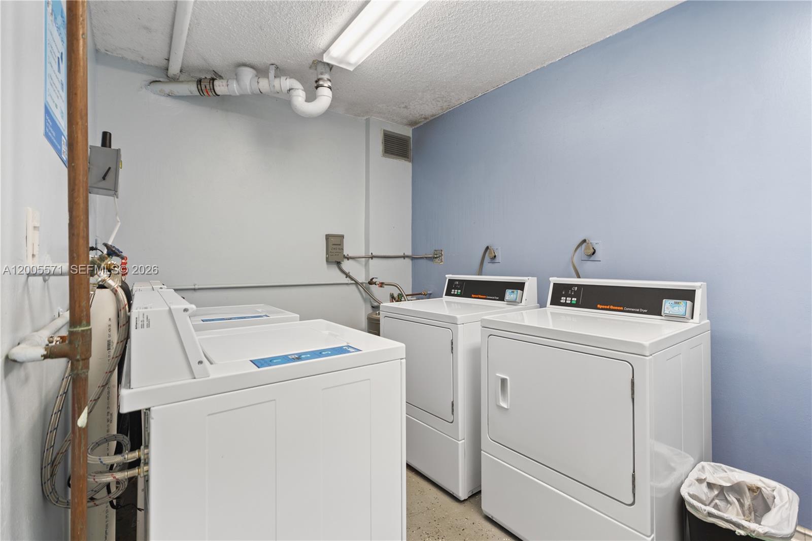 ALLINGTON TOWERS CONDO - Residential Lease