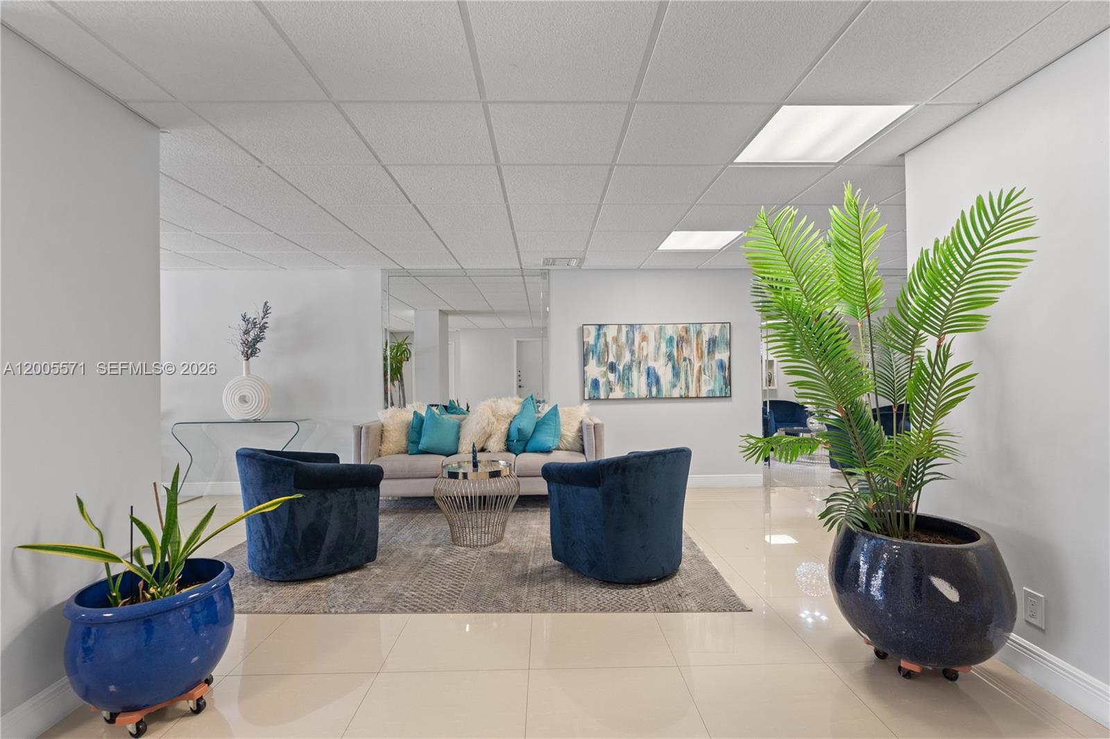 ALLINGTON TOWERS CONDO - Residential Lease