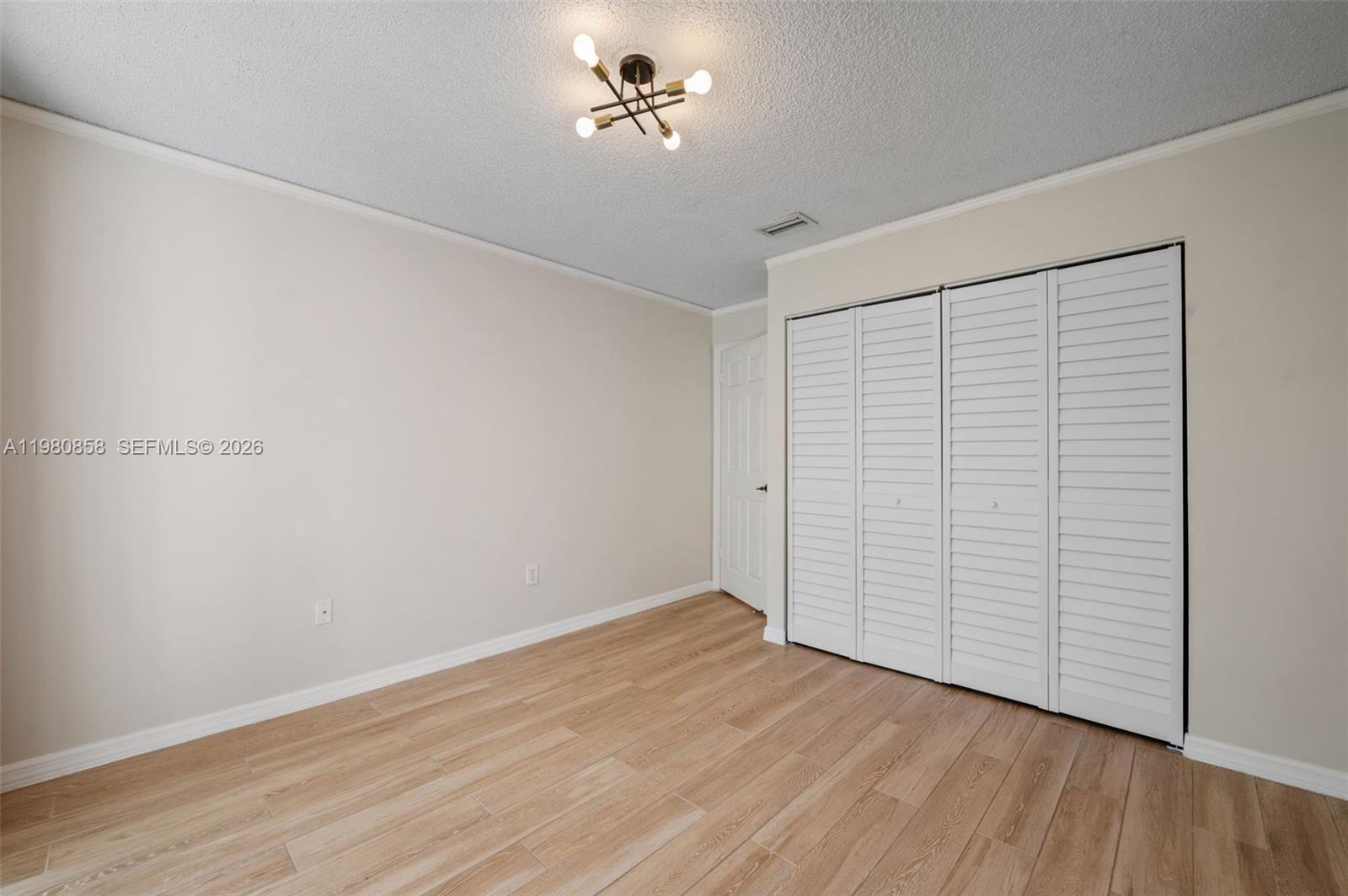 DORAL GREENS - Residential