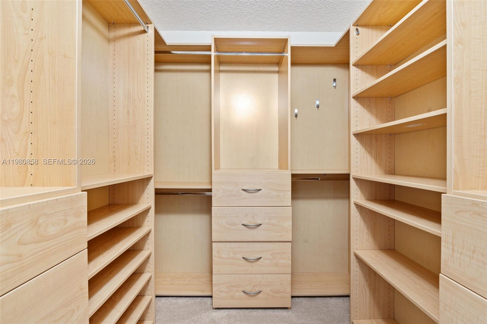 DORAL GREENS - Residential