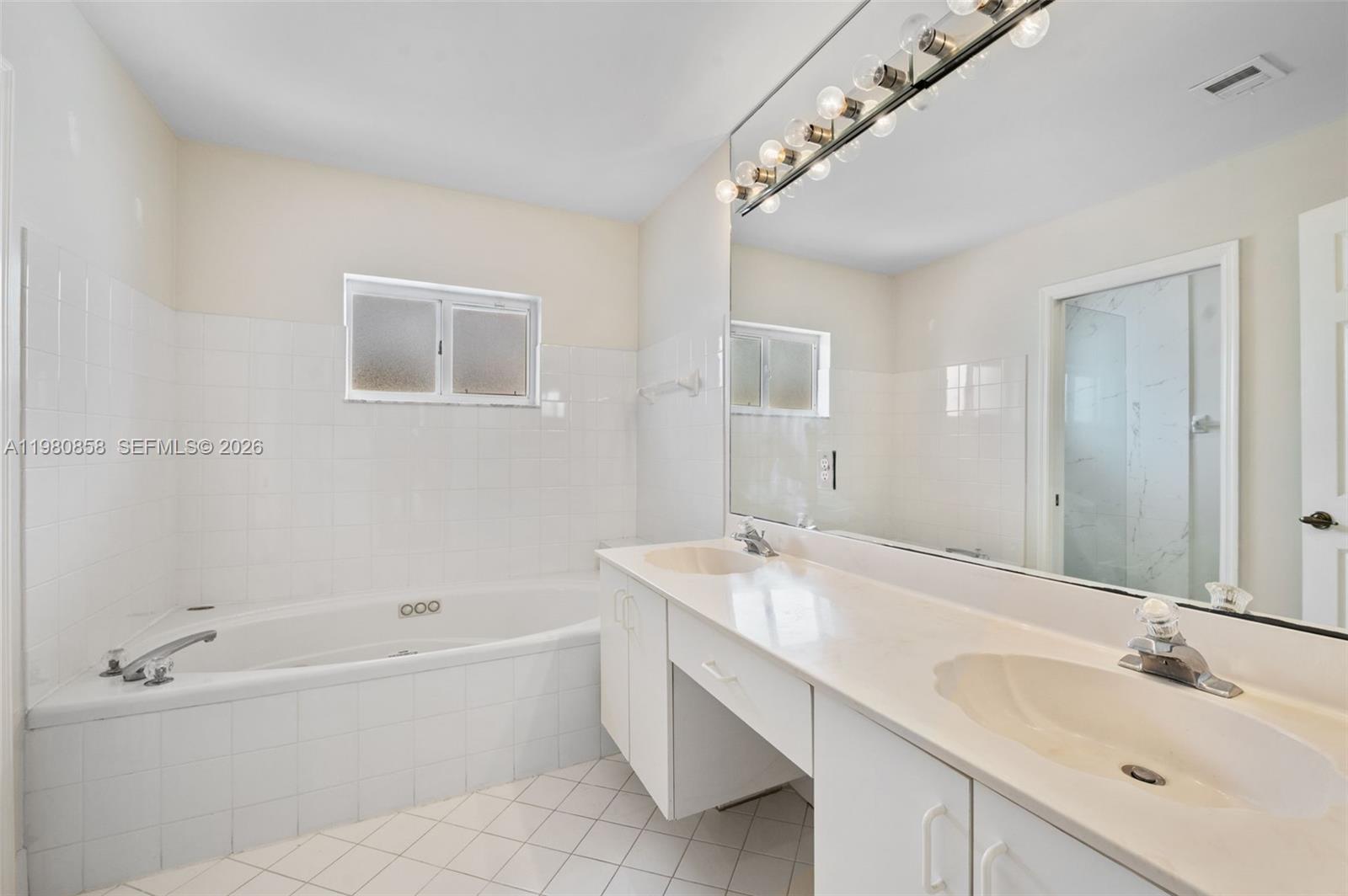 DORAL GREENS - Residential