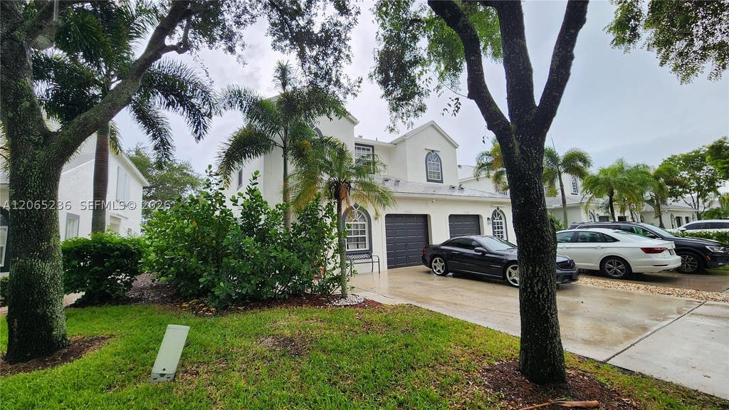 Photo of 10702 Pelican Dr, Wellington, FL 33414 (MLS # A12065236)