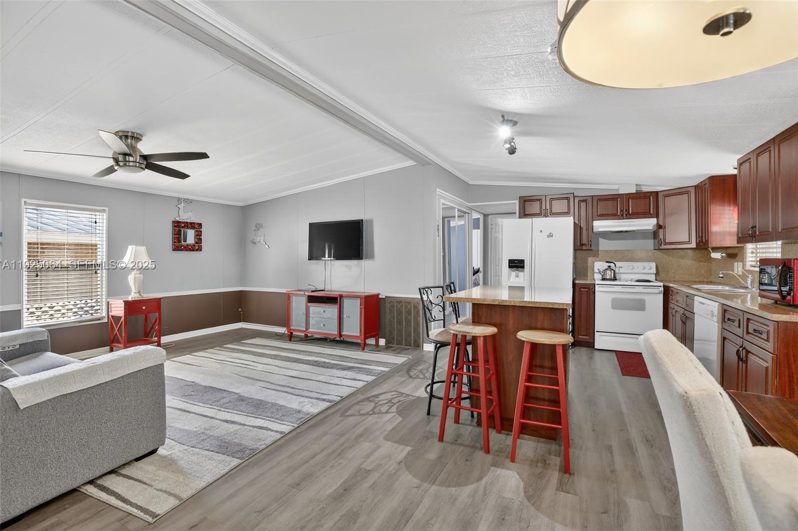 RAVENSWOOD NORTH - Residential