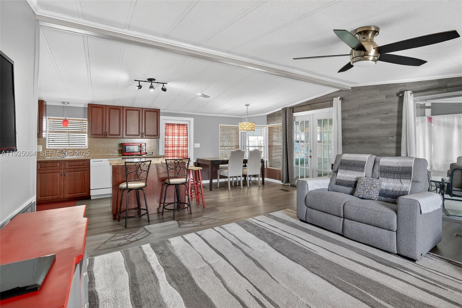 RAVENSWOOD NORTH - Residential