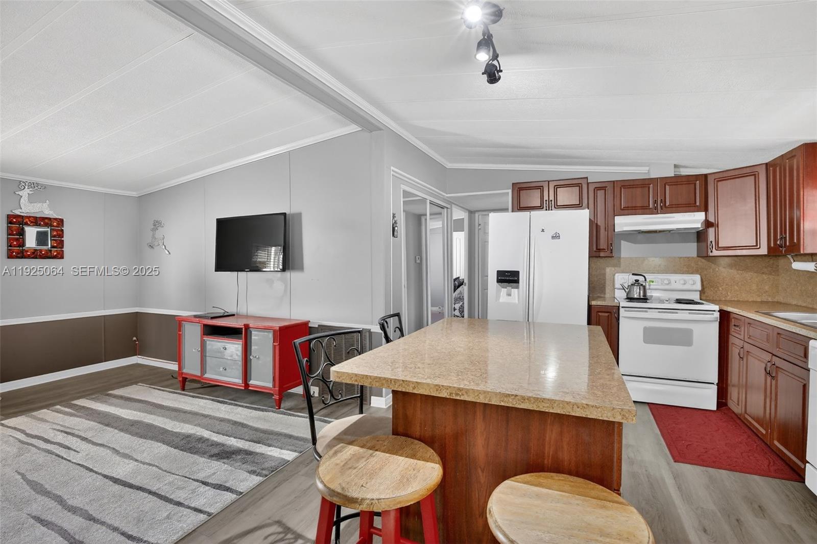 RAVENSWOOD NORTH - Residential