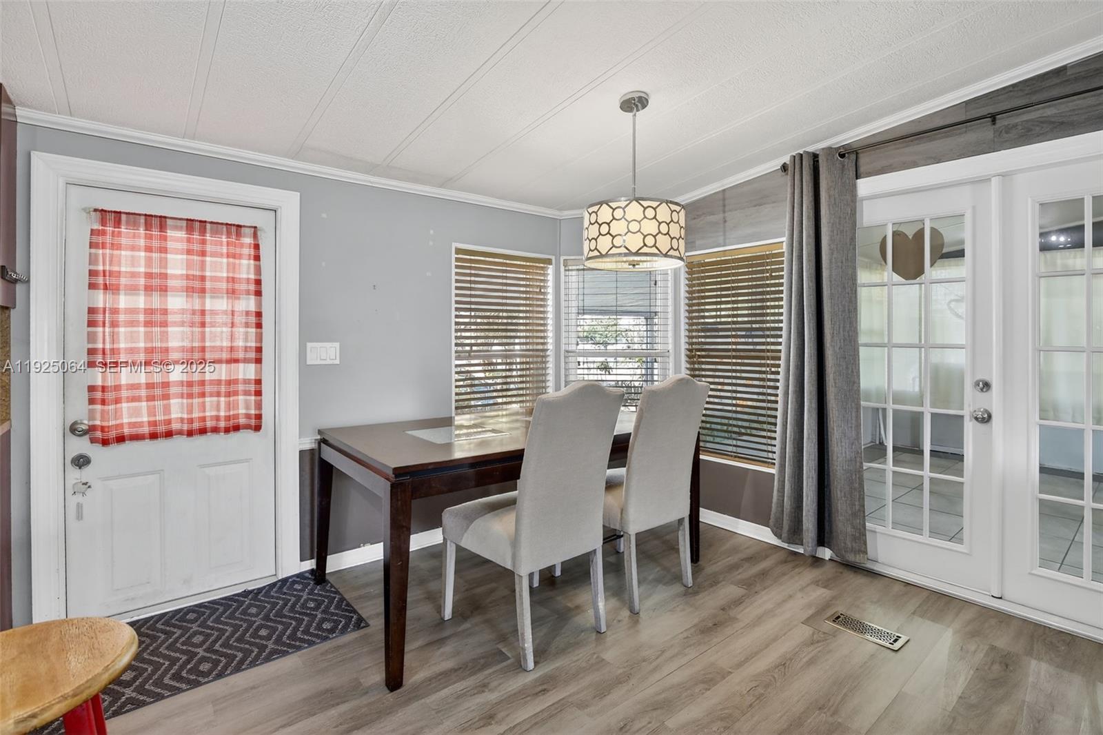 RAVENSWOOD NORTH - Residential