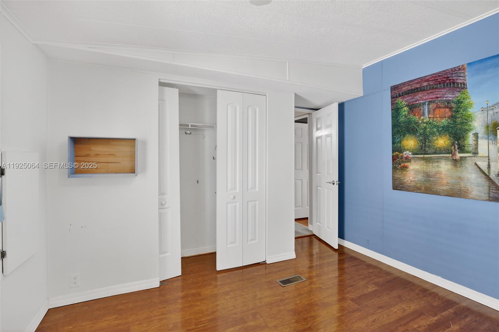 RAVENSWOOD NORTH - Residential