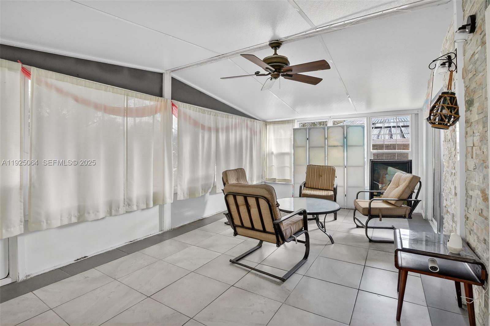 RAVENSWOOD NORTH - Residential