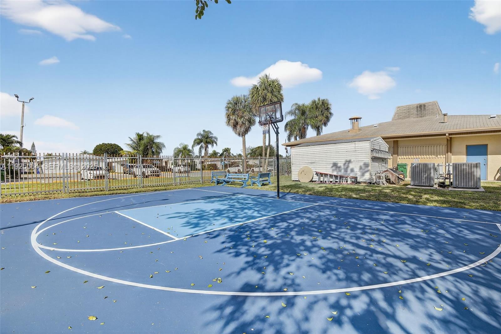 RAVENSWOOD NORTH - Residential