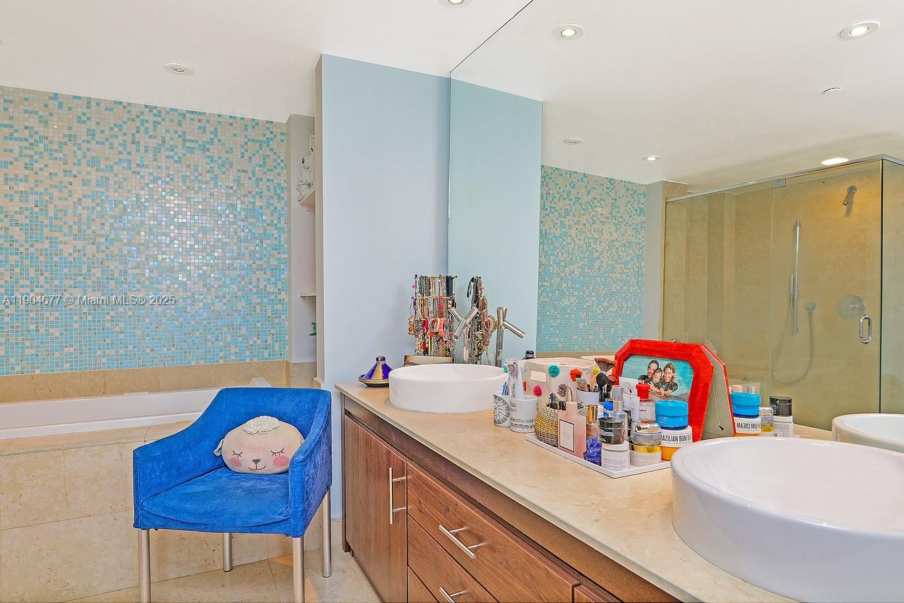 ICON BRICKELL CONDO NO 1 - Residential Lease