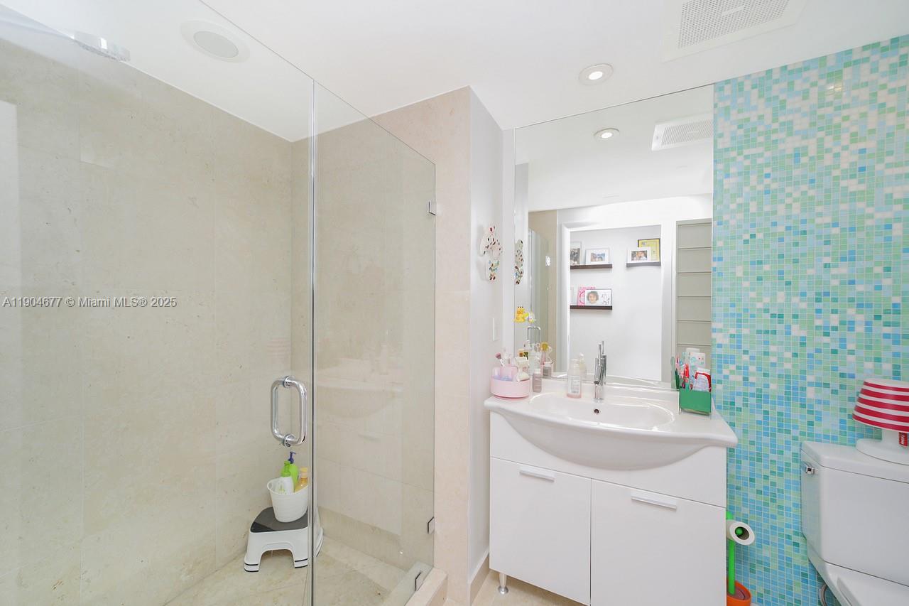 ICON BRICKELL CONDO NO 1 - Residential Lease