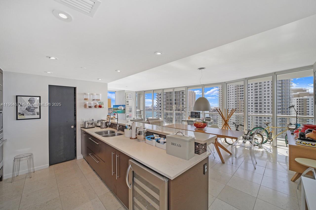 ICON BRICKELL CONDO NO 1 - Residential Lease