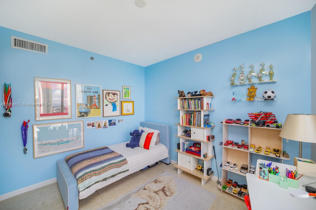 ICON BRICKELL CONDO NO 1 - Residential Lease