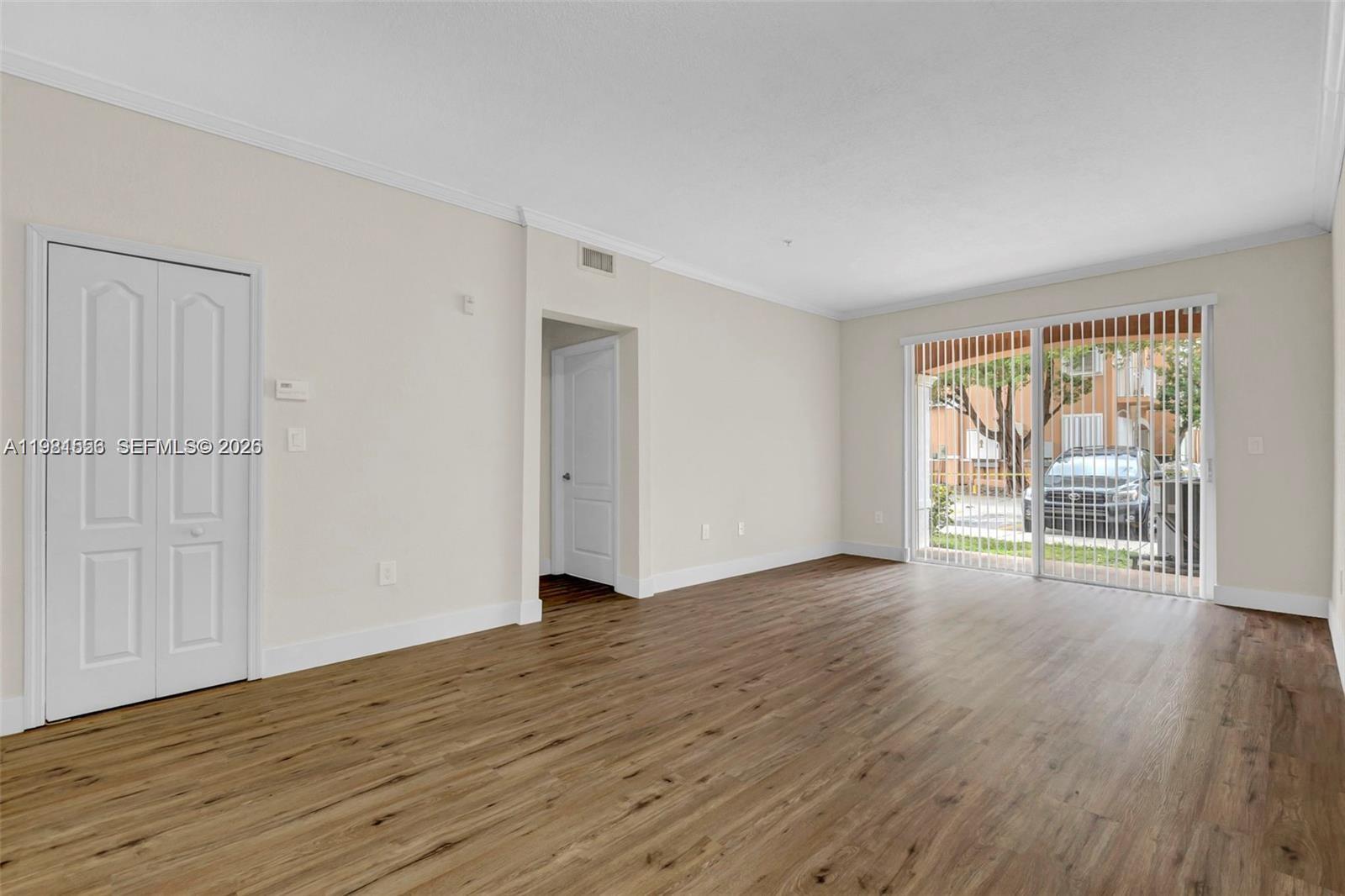 SHOMA HOMES AT COUNTRY CL - Residential Lease