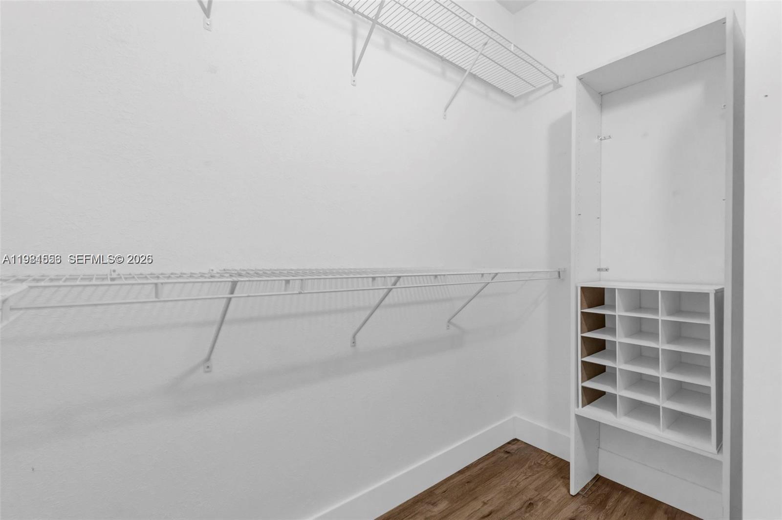 SHOMA HOMES AT COUNTRY CL - Residential Lease