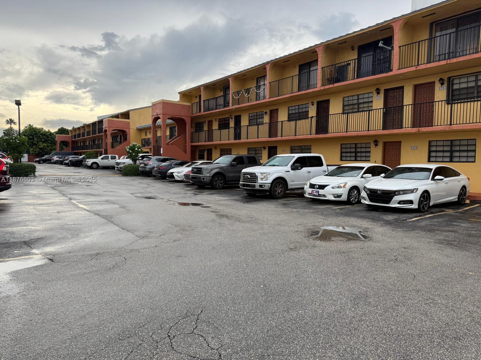 CARMEL TOWNHOMES CONDO - Residential