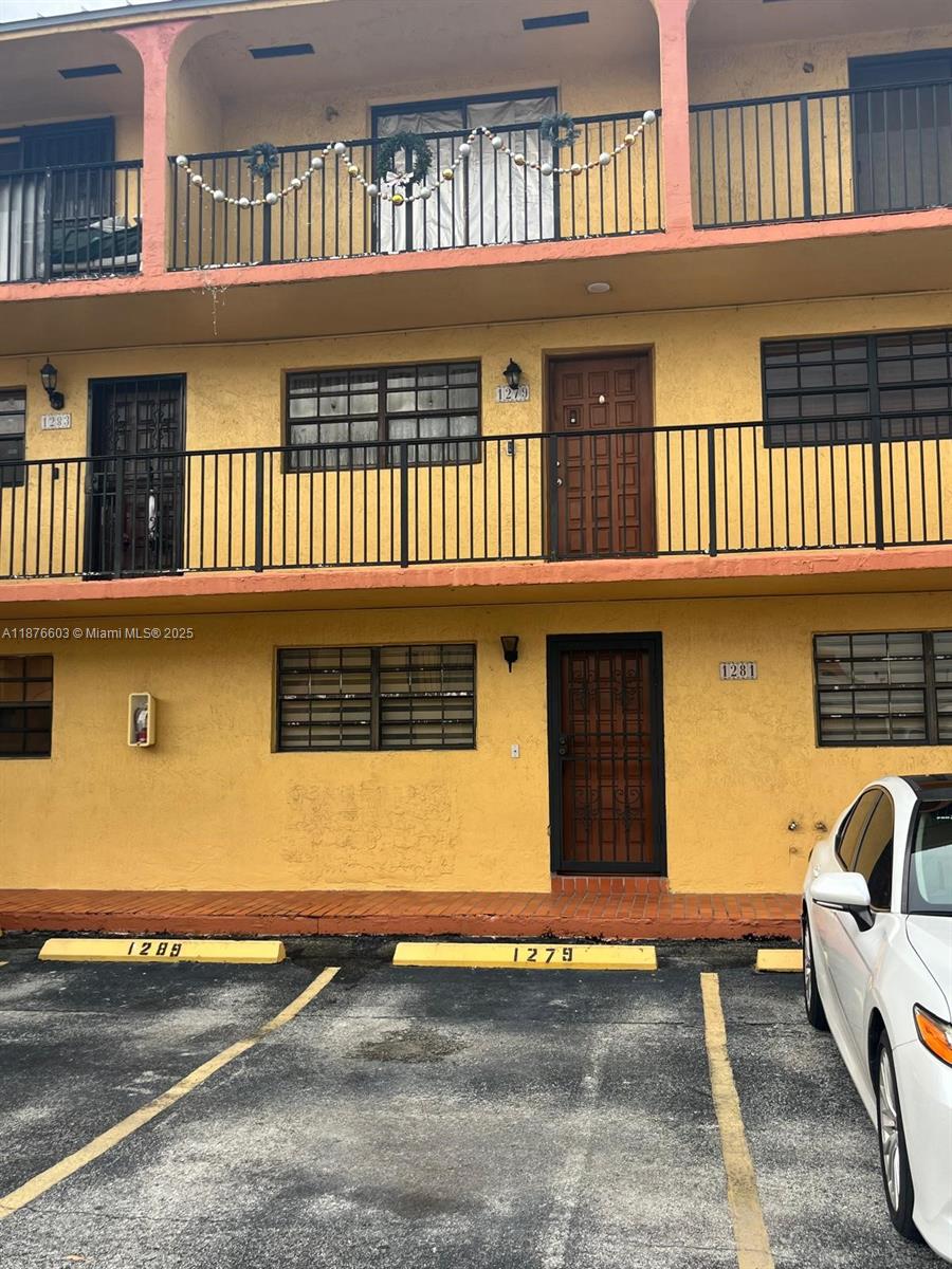 CARMEL TOWNHOMES CONDO - Residential