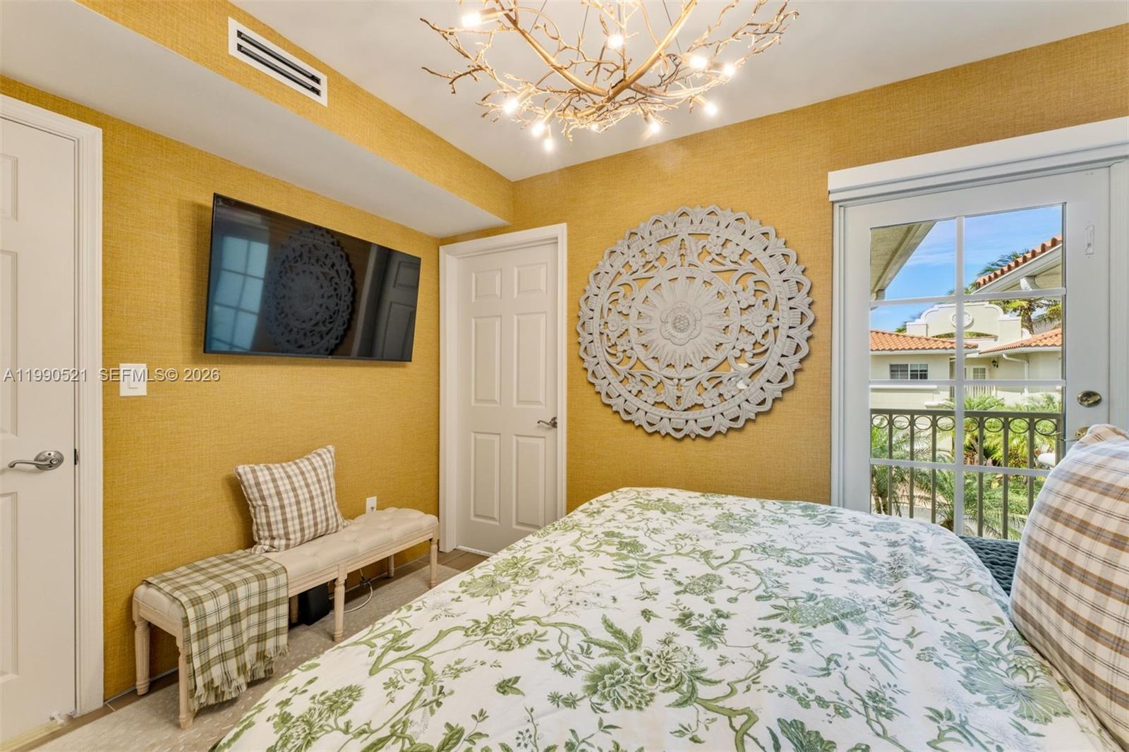 THE TOWNHOMES OF QUAYSIDE - Residential