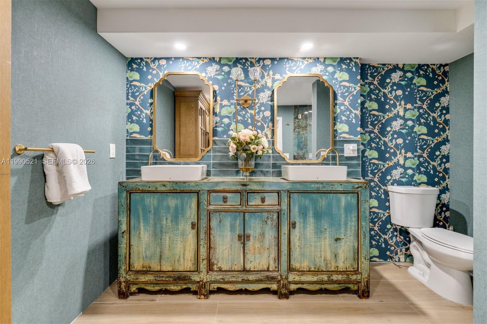 THE TOWNHOMES OF QUAYSIDE - Residential