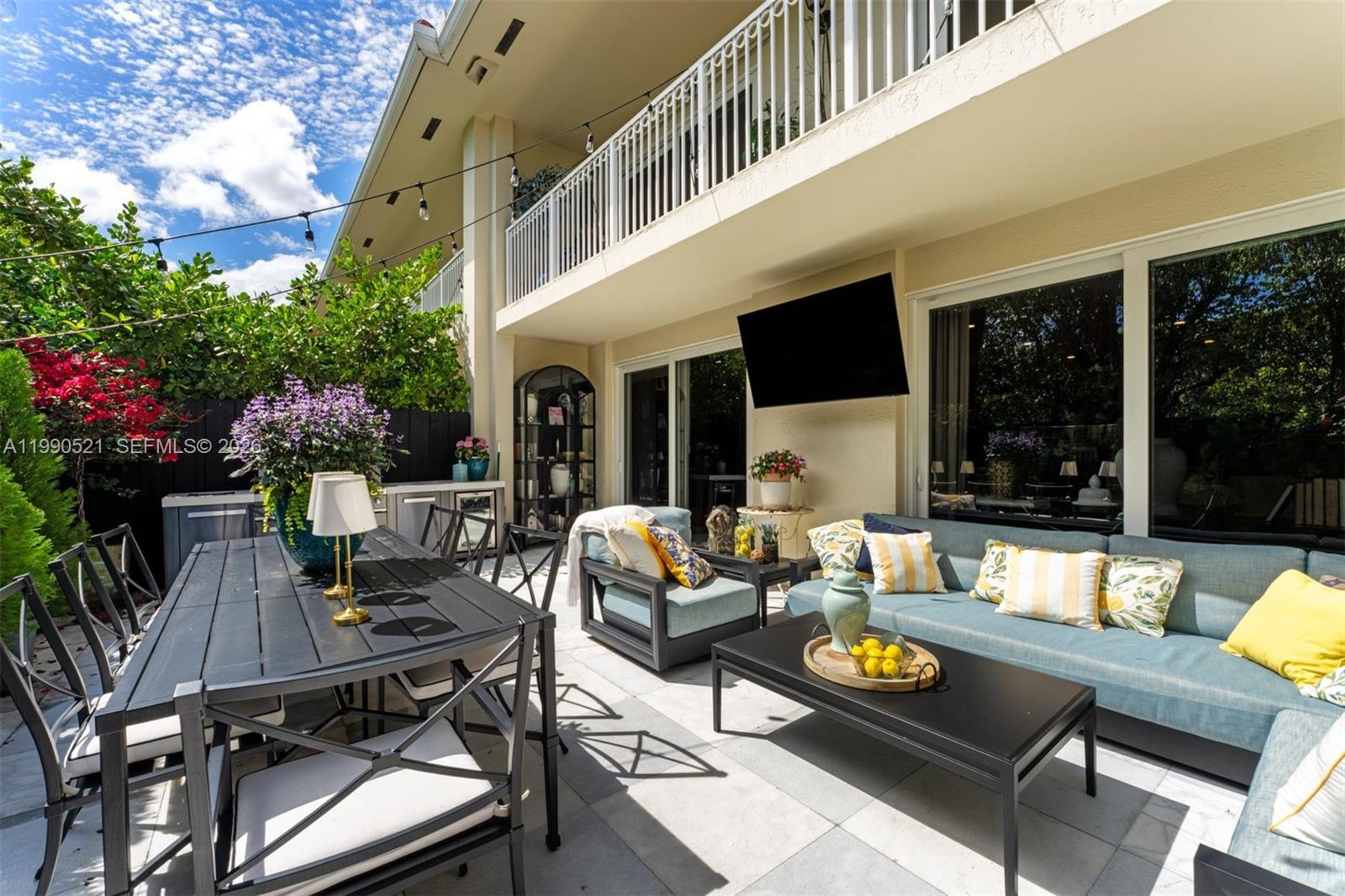 THE TOWNHOMES OF QUAYSIDE - Residential