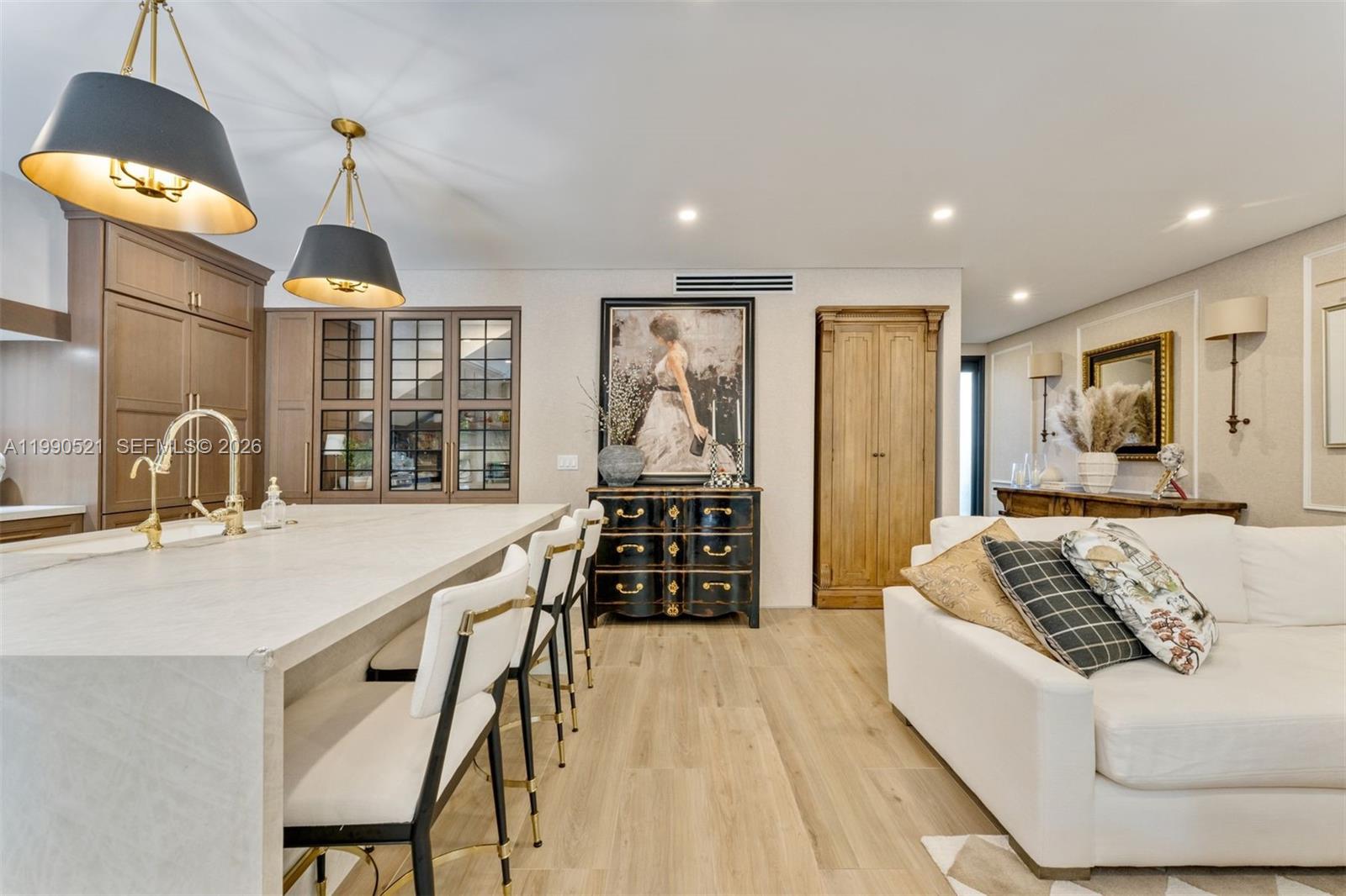 THE TOWNHOMES OF QUAYSIDE - Residential