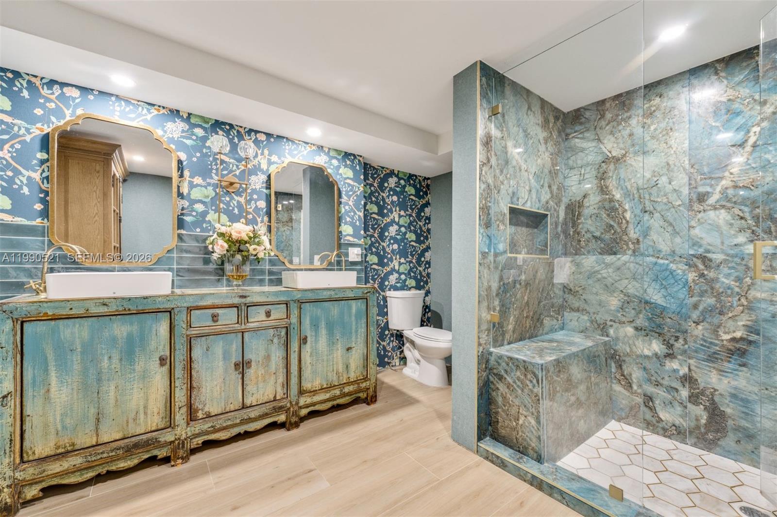 THE TOWNHOMES OF QUAYSIDE - Residential