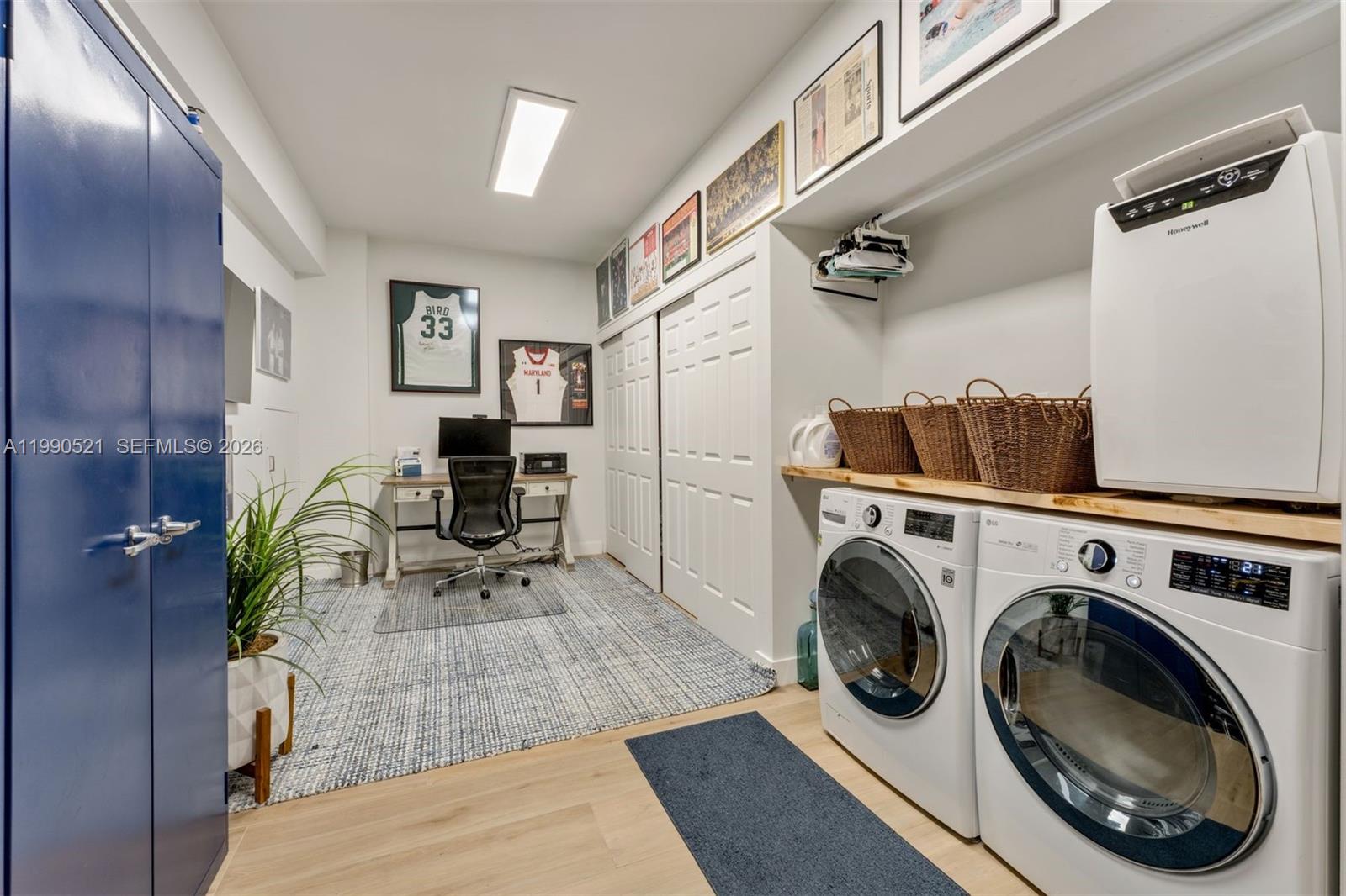 THE TOWNHOMES OF QUAYSIDE - Residential