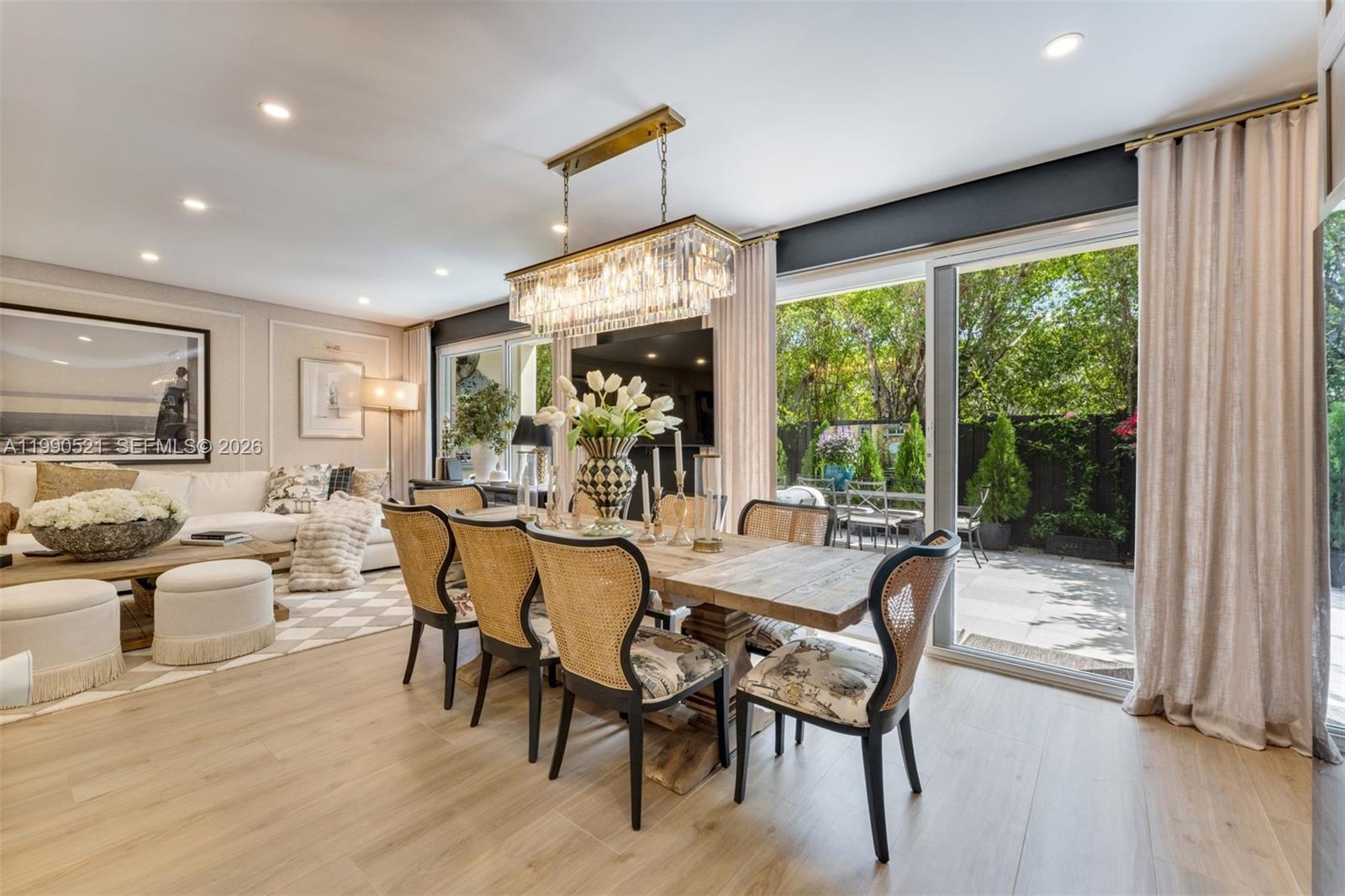 THE TOWNHOMES OF QUAYSIDE - Residential