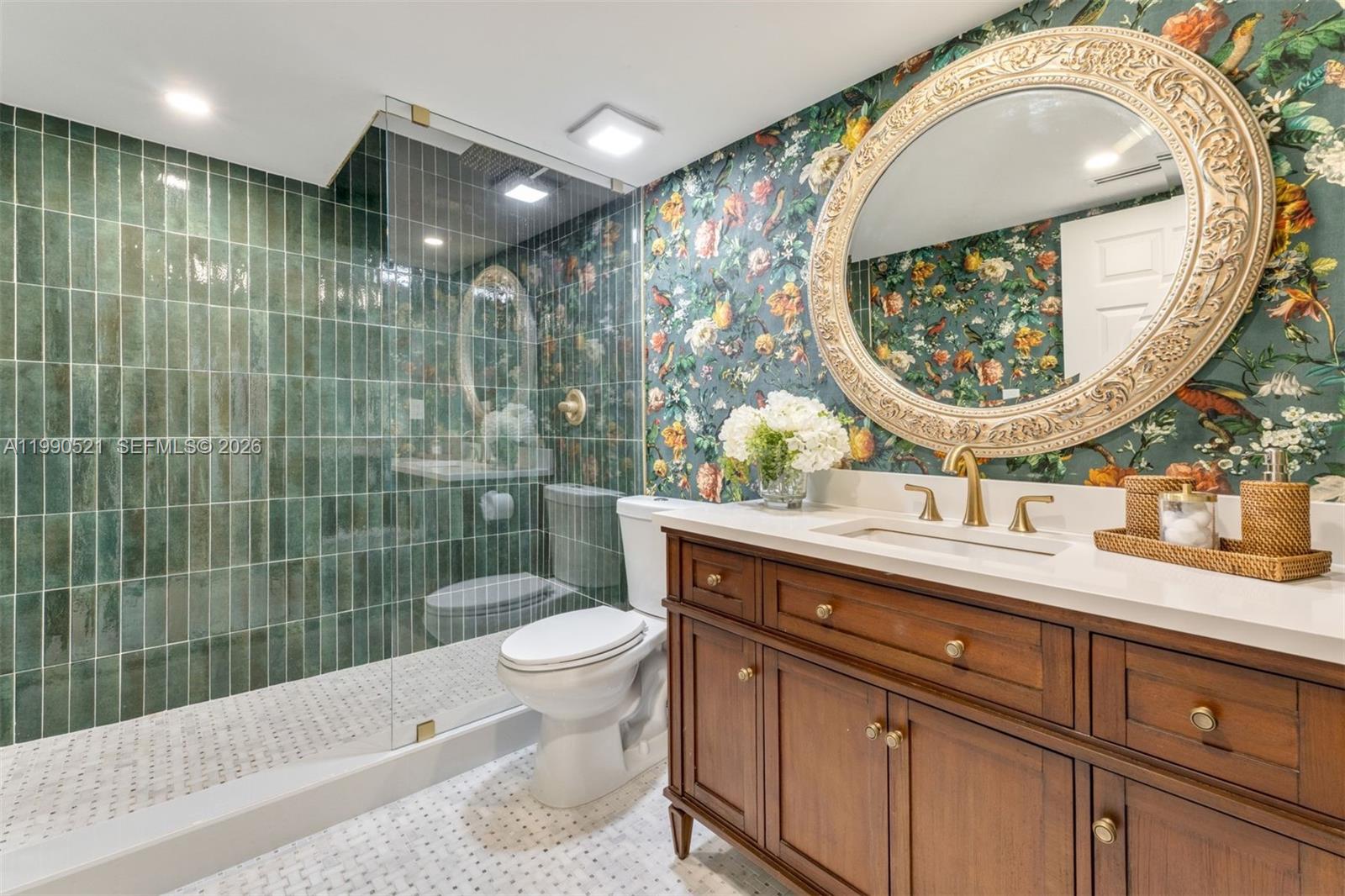 THE TOWNHOMES OF QUAYSIDE - Residential