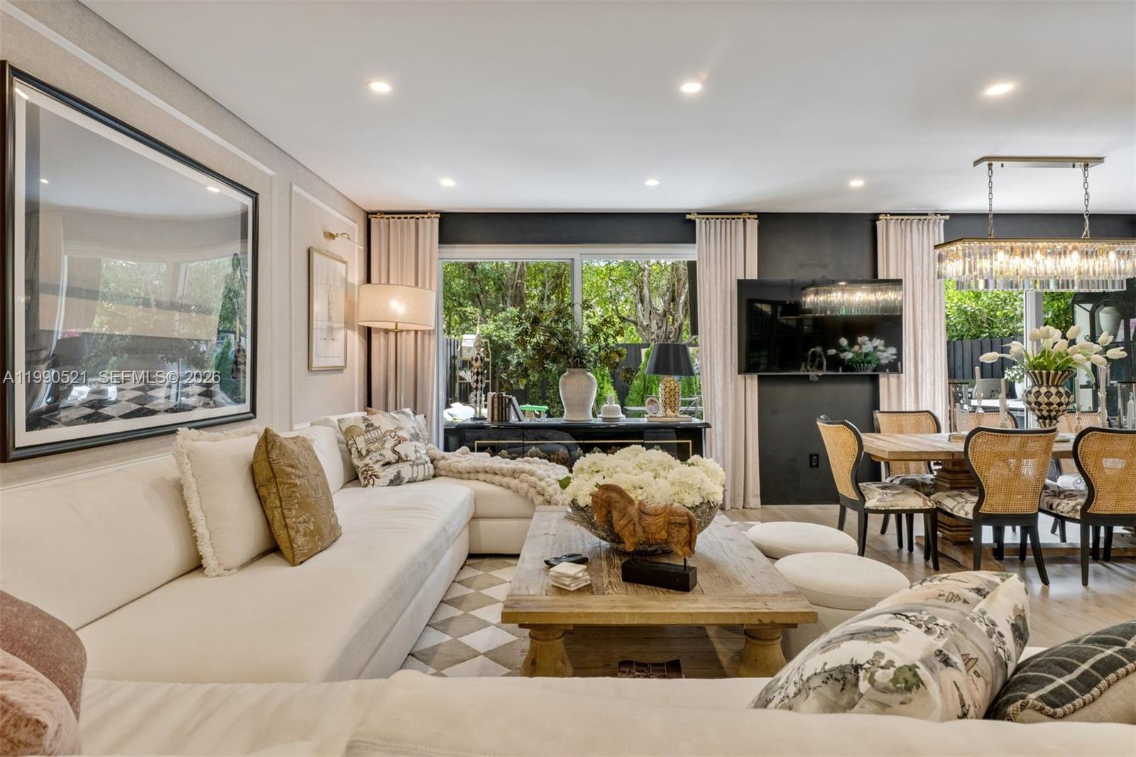 THE TOWNHOMES OF QUAYSIDE - Residential