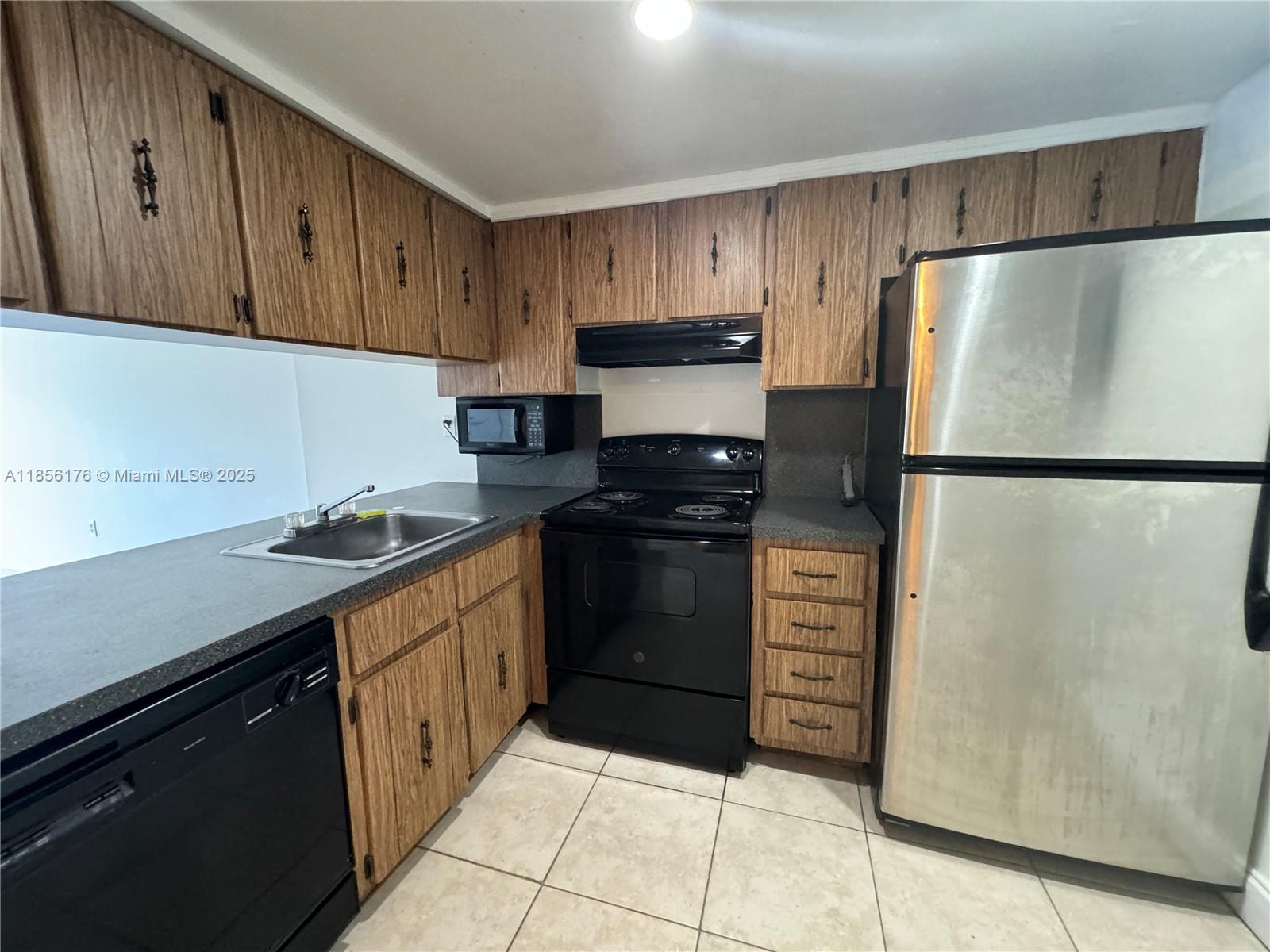 TALL TREES CONDO - Residential