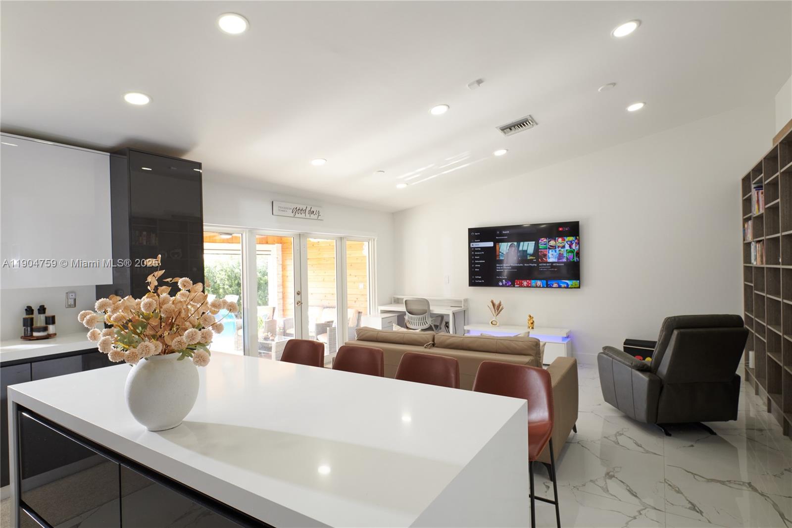 ALLIGATOR SUB - Residential