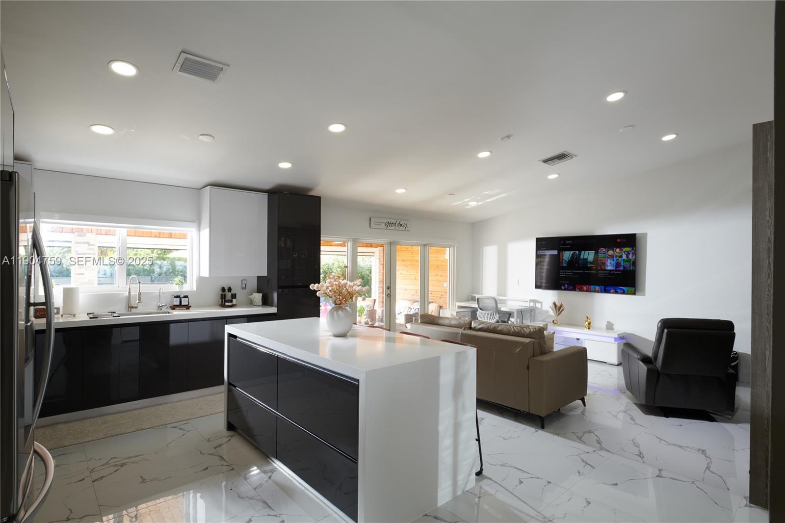 ALLIGATOR SUB - Residential