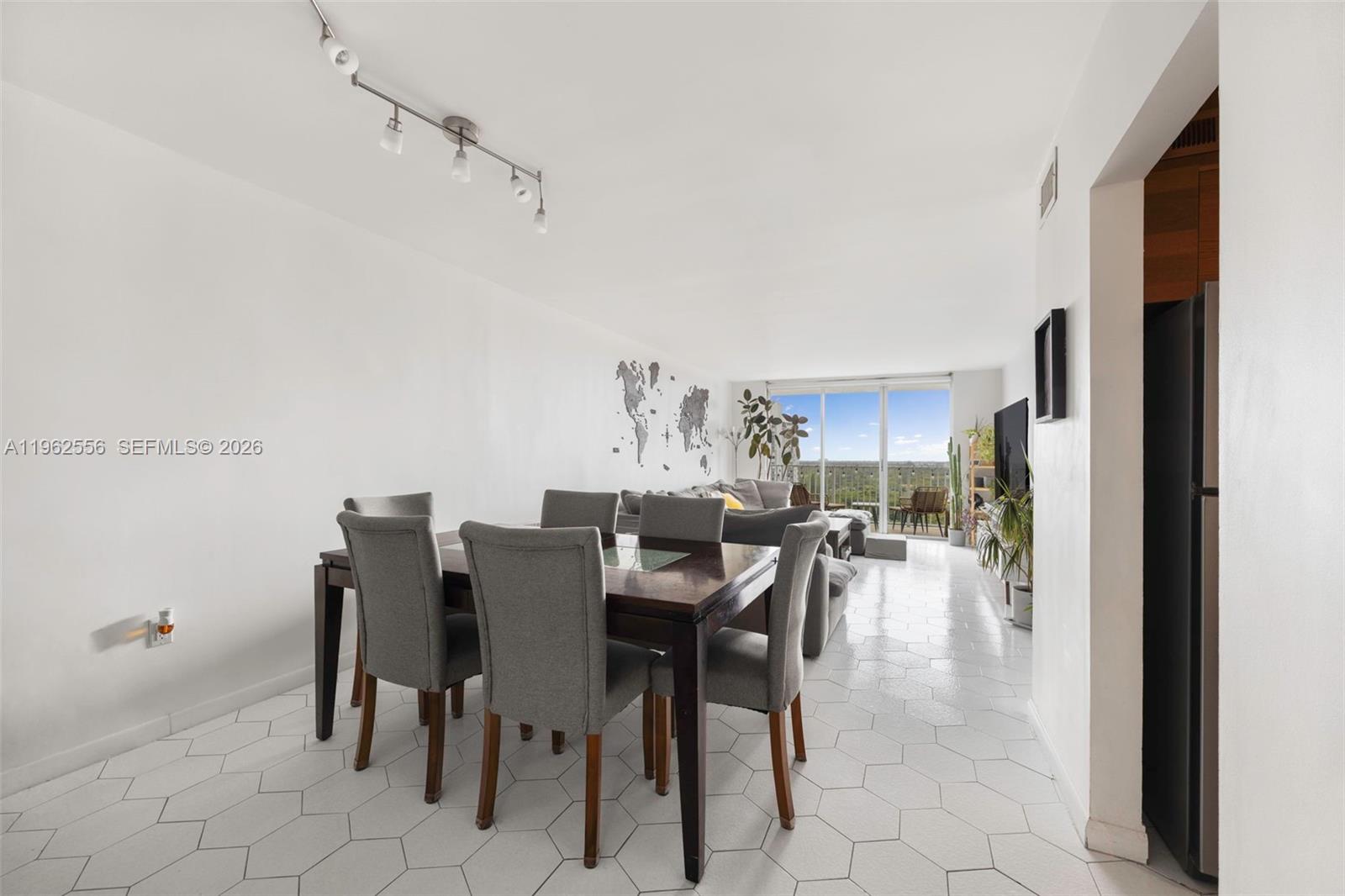 ADMIRALS PORT CONDO WEST - Residential