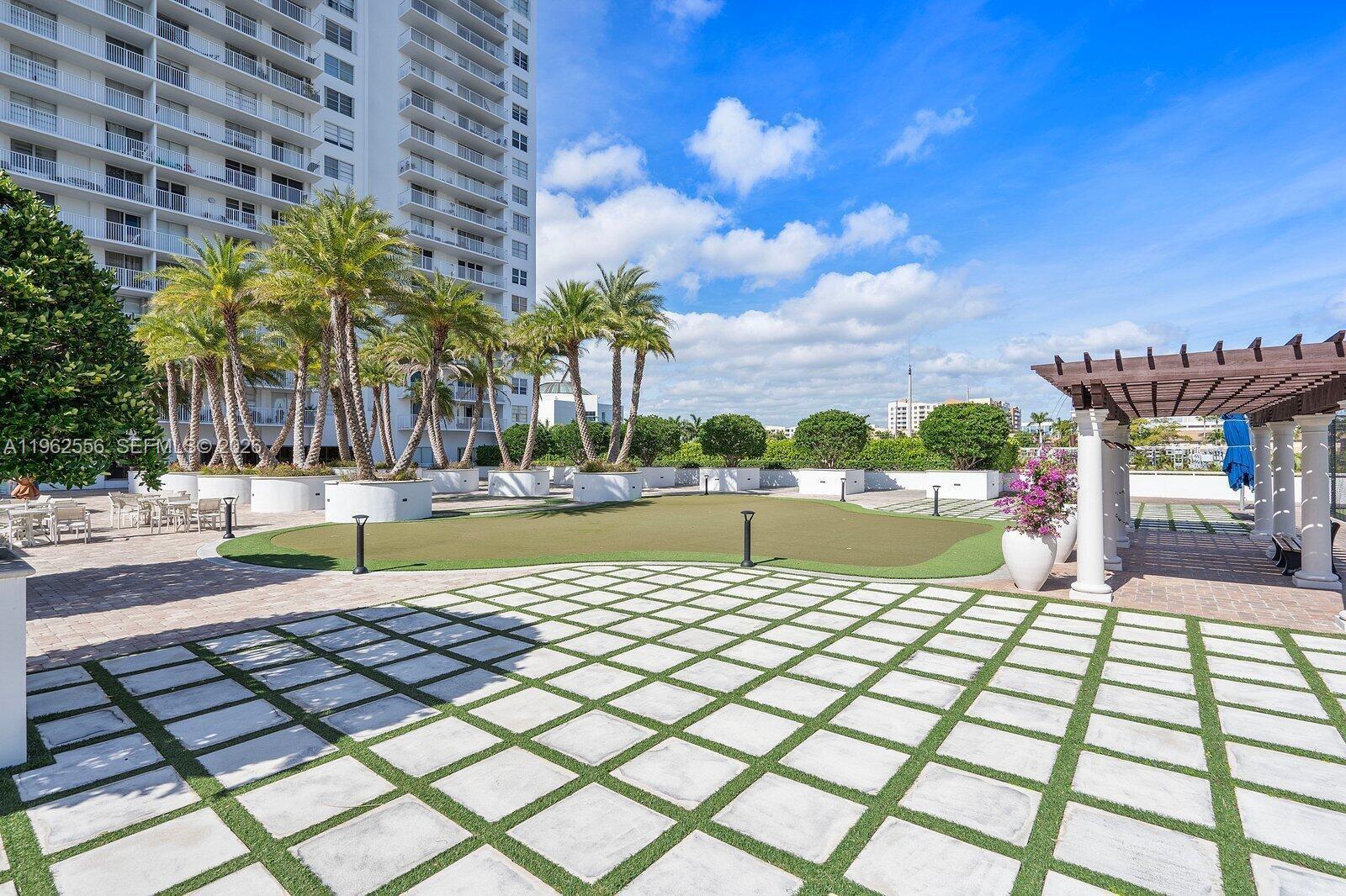 ADMIRALS PORT CONDO WEST - Residential